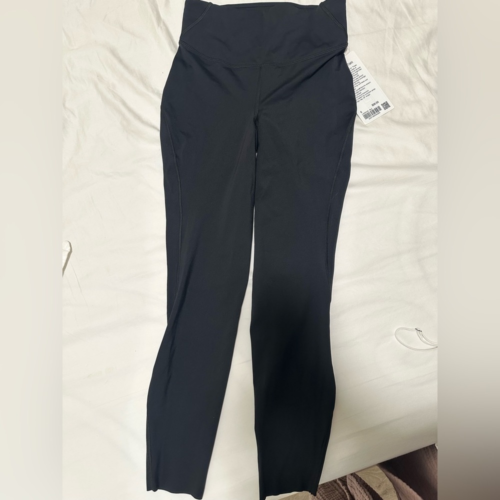 Lululemon Base pase hr tight 25"size 6 black